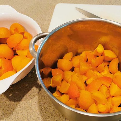 apricot jam with raw apricots
